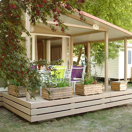 Camping Frédéric Mistral