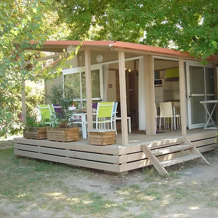 Frédéric Mistral Camping