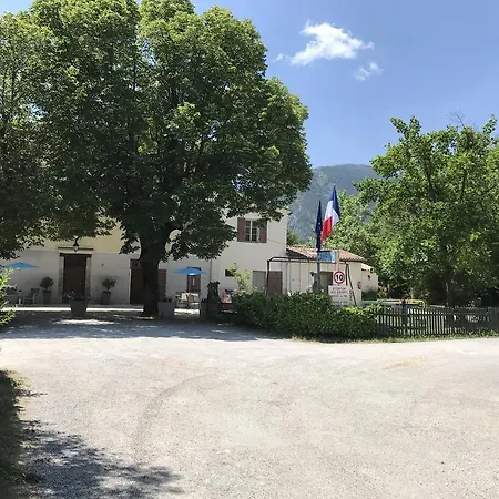 キャンプ場 Frederic Mistral カステラーヌ