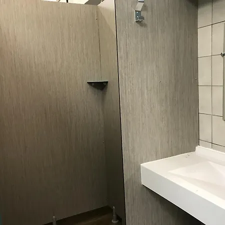 Frederic Mistral キャンプ場 カステラーヌ