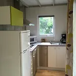 营地 弗雷德里克·密斯特拉营地酒店 2*