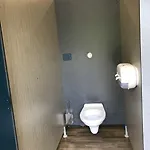 弗雷德里克·密斯特拉营地酒店