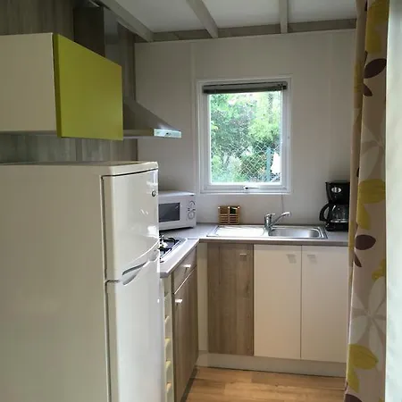 Camping Frederic Mistral 2*