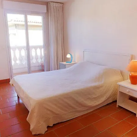 Frederic Mistral Camping 2*