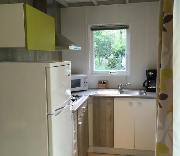 Campingplads Frederic Mistral 2*